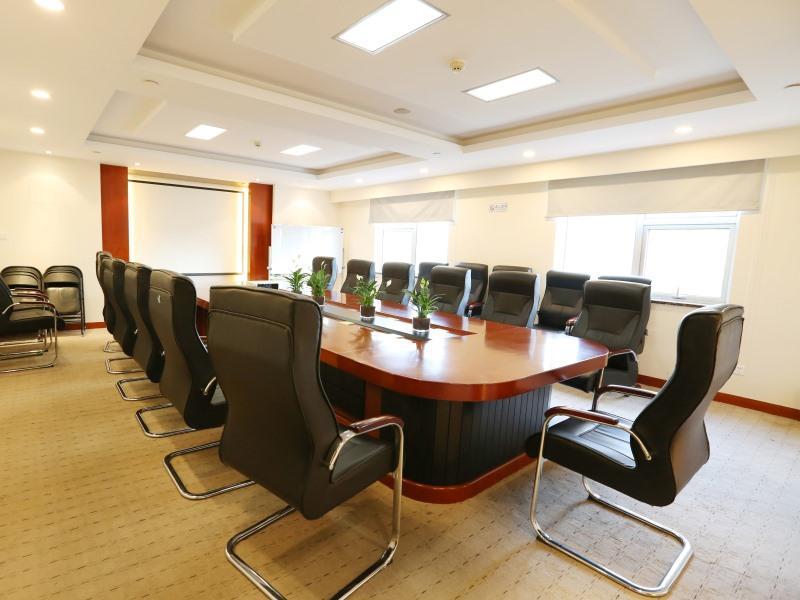 Greentree Haidian District Qingheqiao Business Hotel 3*